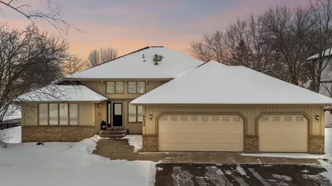 8875 Dallas Ln N, Maple Grove, MN 55369