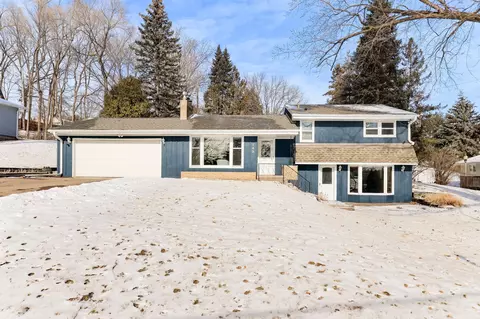 449 Glenwood Ave, Roseville, MN 55113