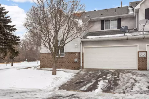 2762 Mallard Dr, Woodbury, MN 55125