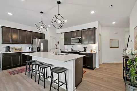 Kitchen - 4905 Avery Ct, Eagan, MN 55123 photo 3 of 4
