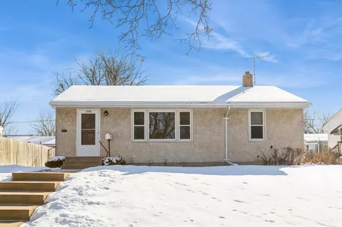 1754 6th St E, Saint Paul, MN 55106