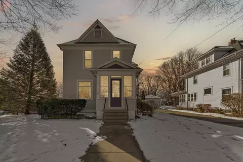 410 5th St E, Northfield, MN 55057