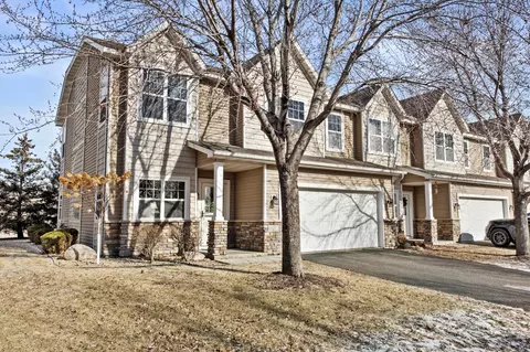 2622 Vierling Dr E, Shakopee, MN 55379