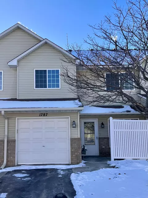 1787 Riverwood Dr #43, Burnsville, MN 55337
