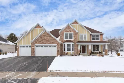 9215 Gateway Ln, Eden Prairie, MN 55347