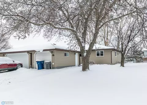 1135 19th St N, Moorhead, MN 56560