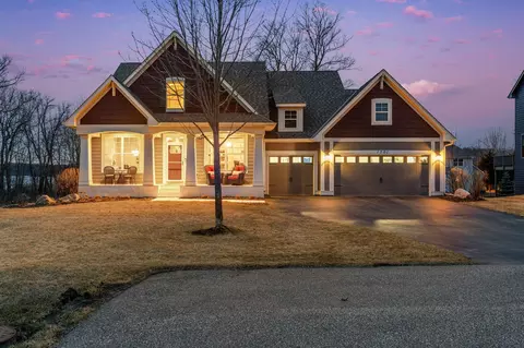 1701 Dutch Lake Dr, Minnetrista, MN 55364