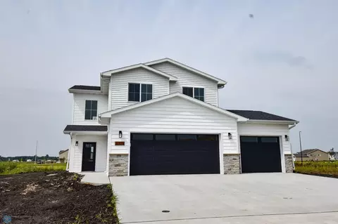 8323 62 St S, Horace, ND 58047