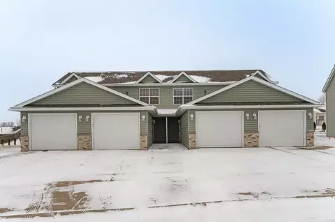 1813 Daniel Ln NE, Stewartville, MN 55976