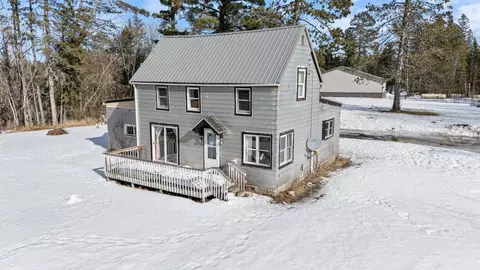 21786 River Rd, Grand Rapids, MN 55744