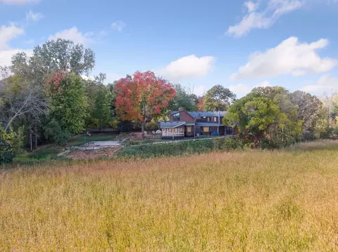 760 Brown Rd S, Wayzata, MN 55391