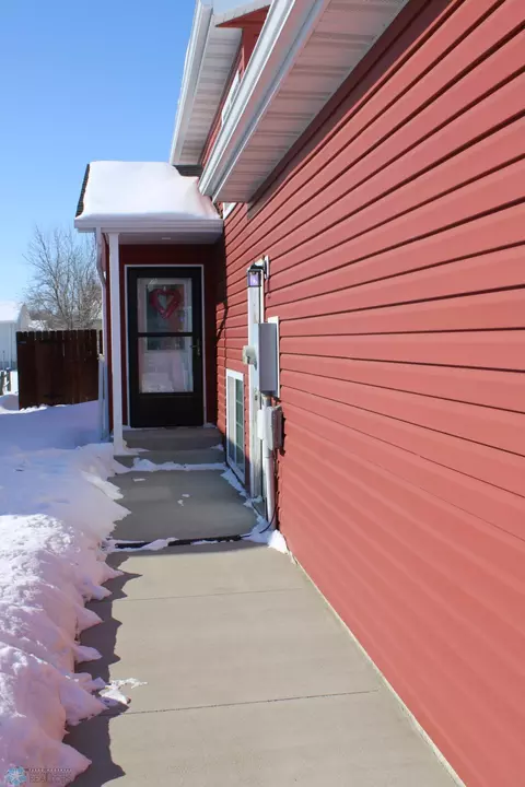 409 5th St E, Horace, ND 58047 photo 3
