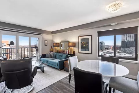 20 2nd St NE #P902, Minneapolis, MN 55413