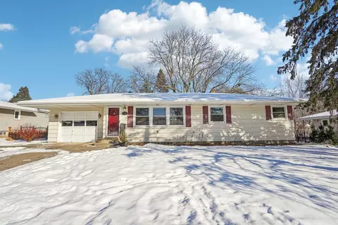 2780 Virginia Ave, Roseville, MN 55113