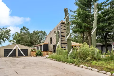 3720 Centerwood Rd, Circle Pines, MN 55014