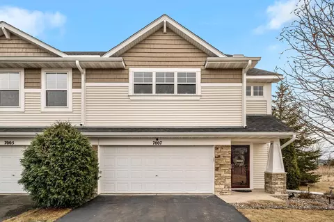 7007 Rose Dr, Rockford, MN 55373