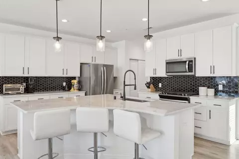 7177 Walnut Grove Ln N, Maple Grove, MN 55311