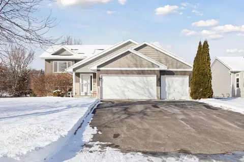 523 Henry Ln, Lino Lakes, MN 55014