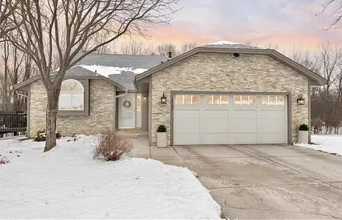 3340 Minnesota Ln N, Plymouth, MN 55447