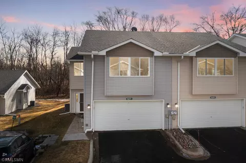 8697 Norway St NW, Coon Rapids, MN 55433