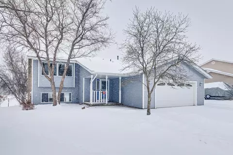 405 Bucher Ave, Shoreview, MN 55126