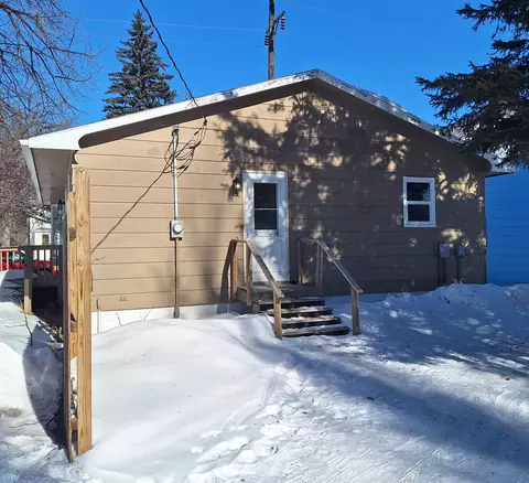 Exterior - 309 River St, Cavalier, ND 58220 photo 2 of 2