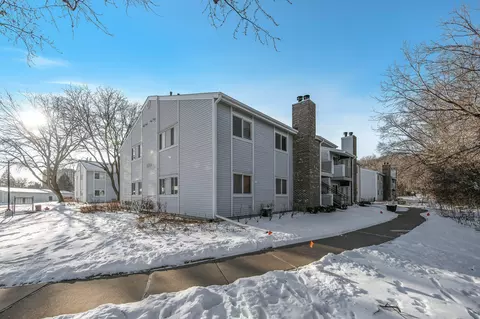 2254 Benson Ave #G, Saint Paul, MN 55116