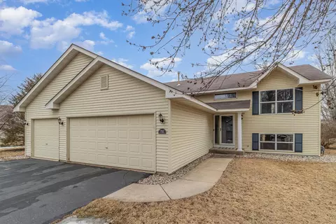 732 Heritage Trl, Jordan, MN 55352
