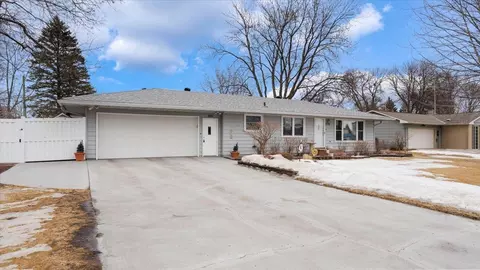 2700 Clearwater Rd, Saint Cloud, MN 56301