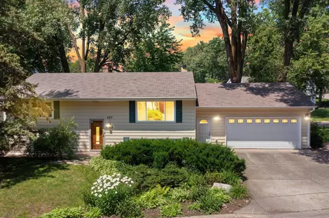 407 Mccarrons Blvd N, Roseville, MN 55113