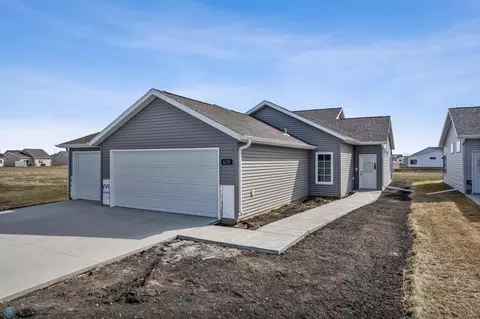 6278 21st St S, Fargo, ND 58104