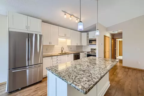 5367 Beachside Dr, Minnetonka, MN 55343