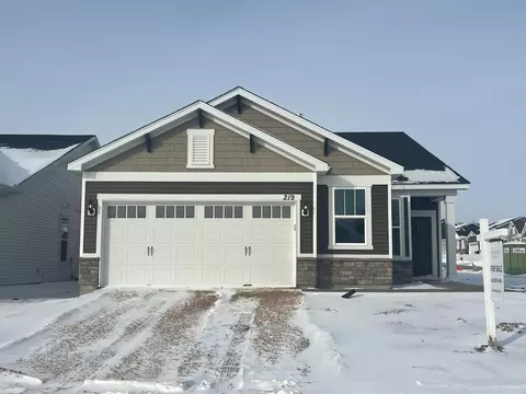 219 Liberty Heights Dr, Chaska, MN 55318