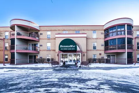 3232 Fremont Ave N #221, Minneapolis, MN 55412