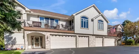 540 Lakeside Bay Dr S, Bayport, MN 55003