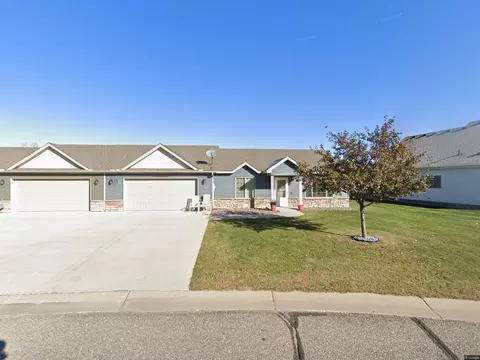 641 Cottonwood Ave, Litchfield, MN 55355