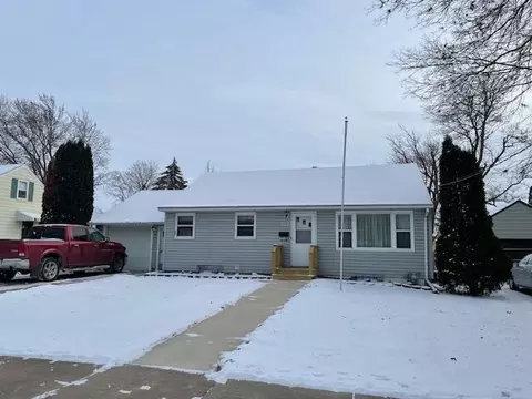 2112 NE 1st Ave NE, Austin, MN 55912
