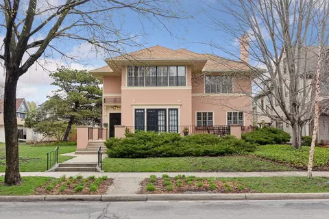 2225 Irving Ave S #2, Minneapolis, MN 55405