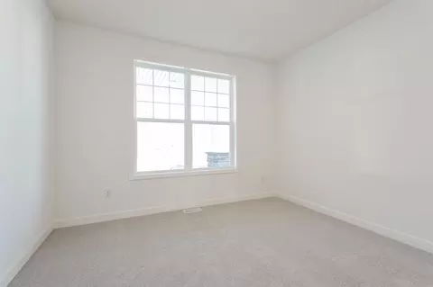 Bedroom - 6518 Tamarack Ln, Corcoran, MN 55340 photo 1 of 6