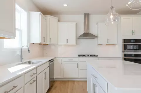 Kitchen - 6518 Tamarack Ln, Corcoran, MN 55340 photo 2 of 3