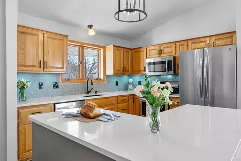 22 Alva Ct, Waconia, MN 55387