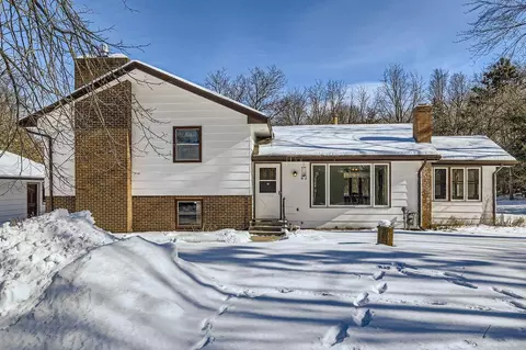 22715 Sandy Dr NE, Bethel, MN 55005