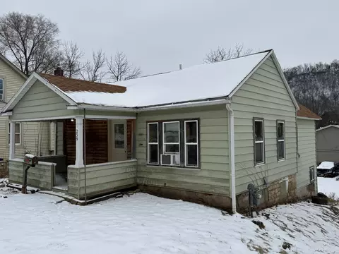 239 E 4th St, Red Wing, MN 55066