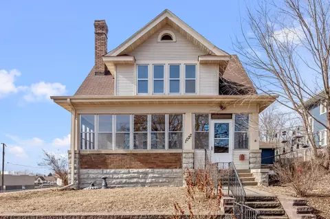 1027 Desoto St, Saint Paul, MN 55130