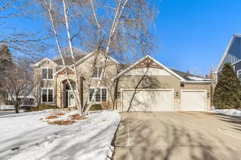 1480 Knob Hill Ln, Excelsior, MN 55331