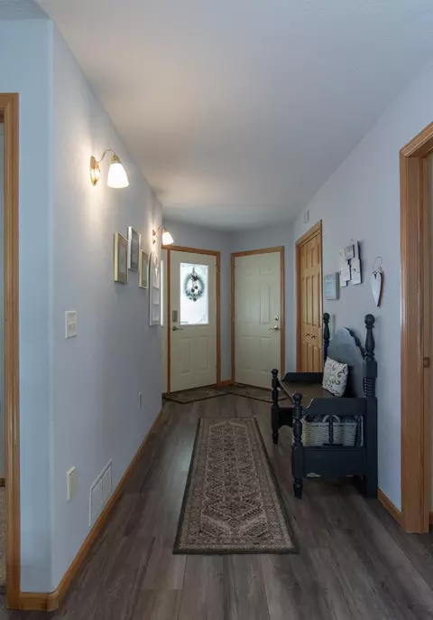 Entry Way - 8191 Hinckley Ct, Baxter, MN 56425 photo 3 of 7