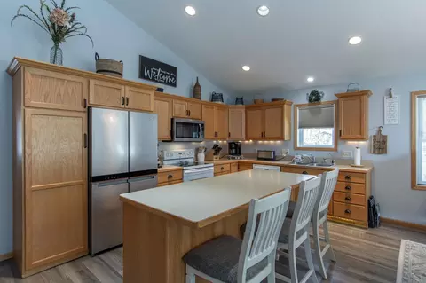 Kitchen - 8191 Hinckley Ct, Baxter, MN 56425 photo 2 of 5