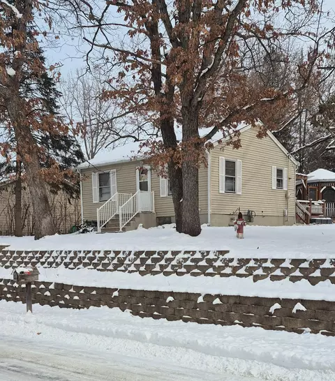 212 Glenmar, Mahtomedi, MN 55115