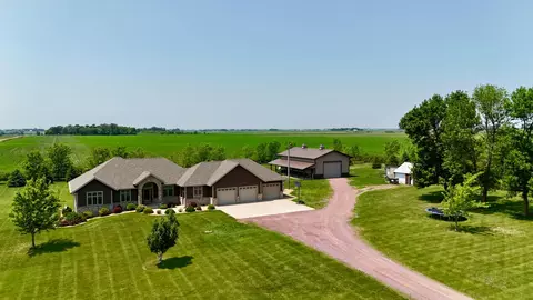 13943 Sundberg Ave, Dundee, MN 56131