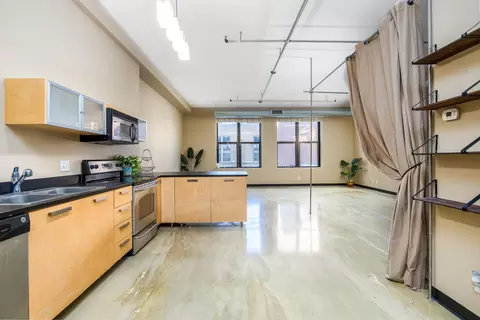 350 Saint Peter St #315, Saint Paul, MN 55102